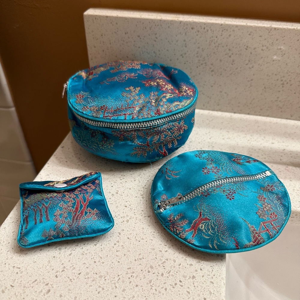 Plymouth 3 piece Blue Turqouise Satin Jewelry Holder